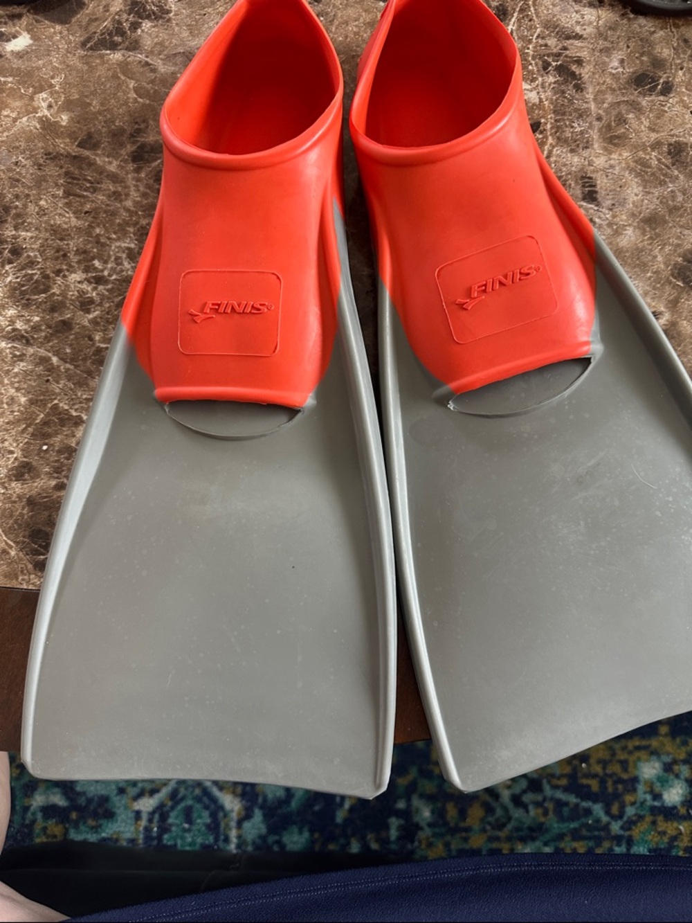 FINIS Short Blade Swim Fins in Red and Gray